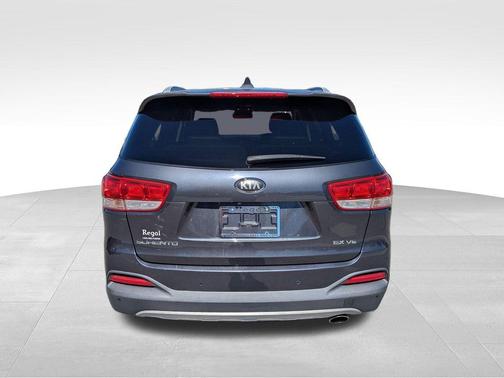 2016 Kia Sorento EX