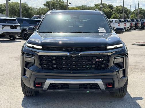 Mosaic Black Metallic 2026 Chevrolet Traverse Z71