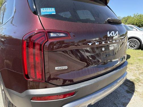Sangria Red 2022 Kia Telluride S
