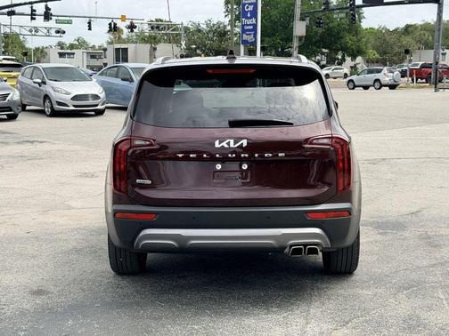 Sangria Red 2022 Kia Telluride S