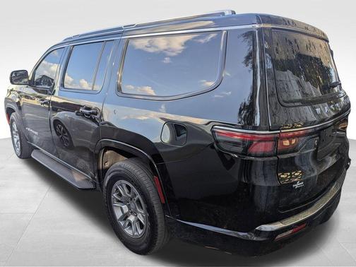 2024 Jeep Wagoneer Base