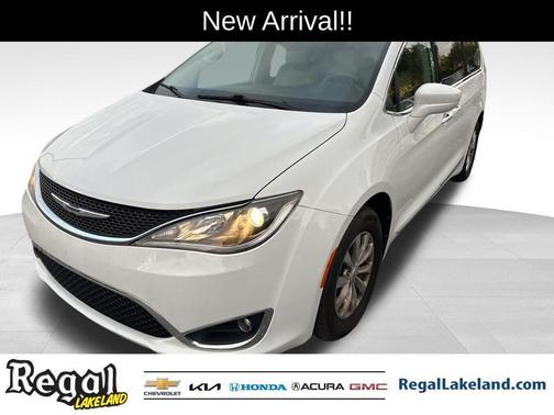 2019 Chrysler Pacifica Touring-L