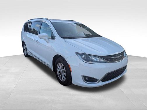2019 Chrysler Pacifica Touring-L