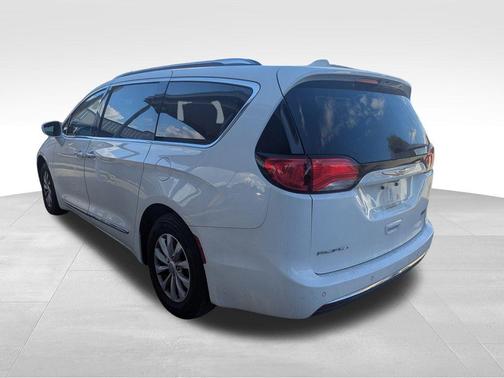 2019 Chrysler Pacifica Touring-L