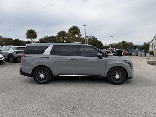 2026 Kia Carnival SX
