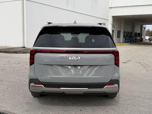 2026 Kia Carnival SX
