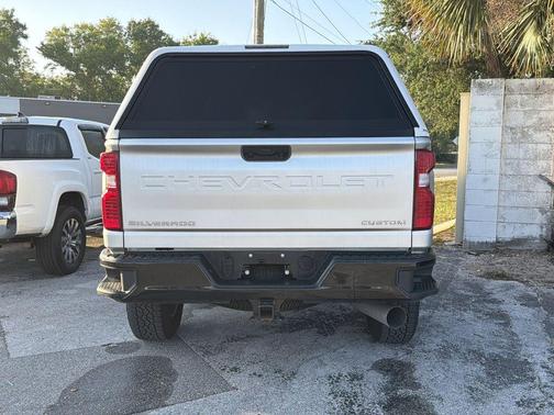 Silver Ice Metallic 2023 Chevrolet Silverado 2500 Custom