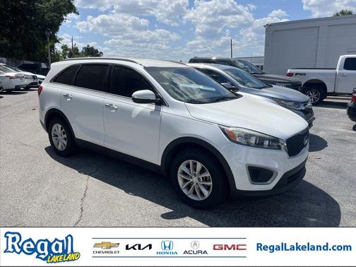 2017 Kia Sorento LX