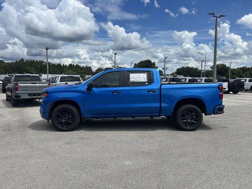 2025 Chevrolet Silverado 1500 Custom