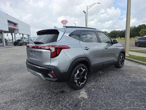 2025 Kia Seltos EX