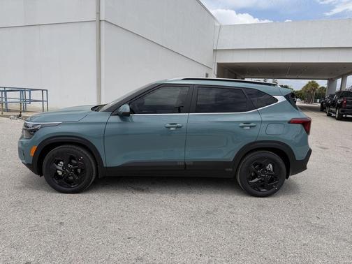 Blue 2026 Kia Seltos EX