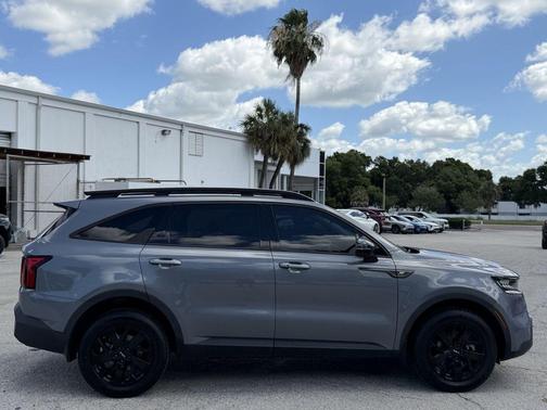 Everlasting Silver 2023 Kia Sorento X-Line S