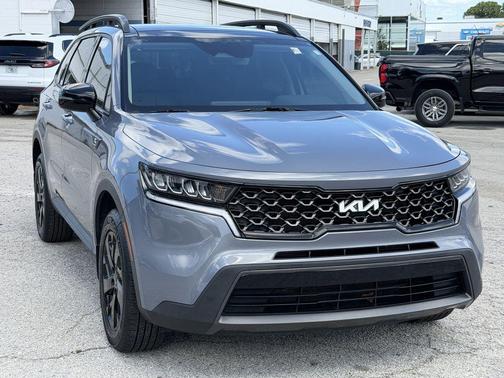 Everlasting Silver 2023 Kia Sorento X-Line S