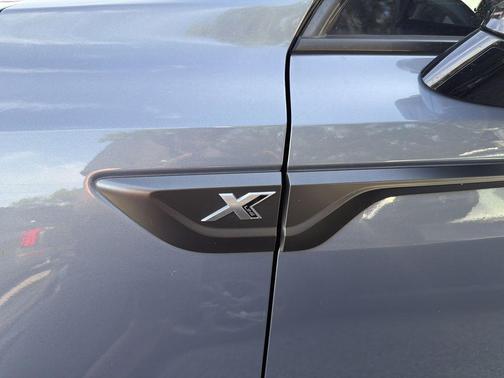 Everlasting Silver 2023 Kia Sorento X-Line S