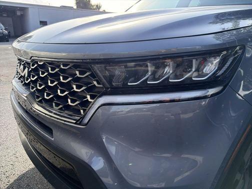 Everlasting Silver 2023 Kia Sorento X-Line S
