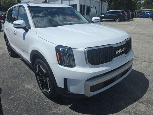 Glacial White Pearl 2025 Kia Telluride EX