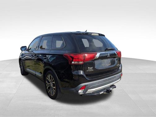 2016 Mitsubishi Outlander ES