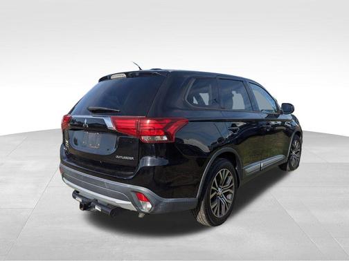 2016 Mitsubishi Outlander ES