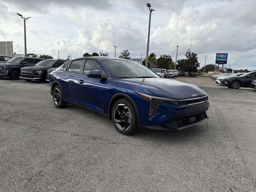 2025 Kia K4 EX