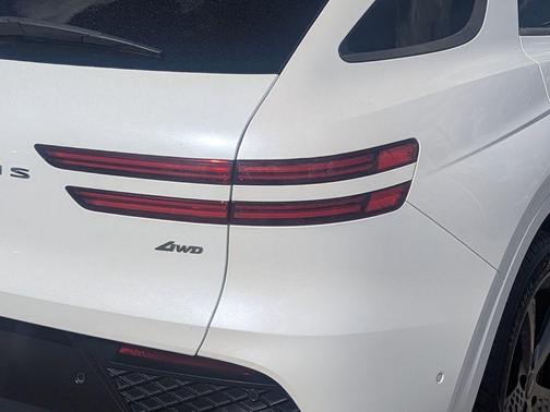 2023 Genesis GV70 2.5T