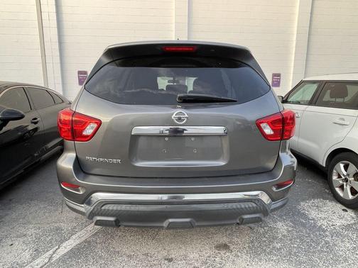 Gun Metallic 2018 Nissan Pathfinder S