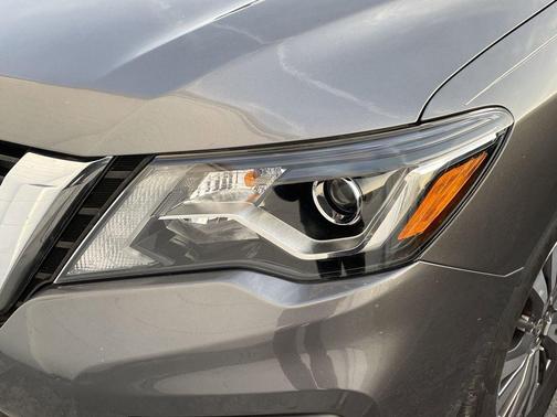 Gun Metallic 2018 Nissan Pathfinder S
