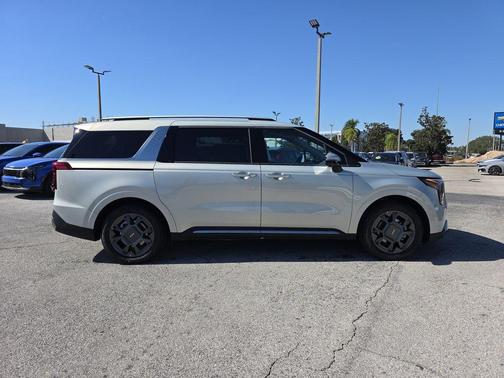 2026 Kia Carnival Hybrid SX