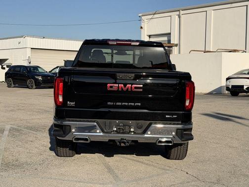 Onyx Black 2023 GMC Sierra 1500 SLT