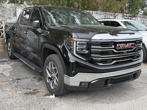 Onyx Black 2023 GMC Sierra 1500 SLT
