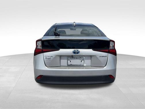 2021 Toyota Prius L