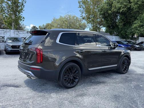 Dark Moss 2022 Kia Telluride SX