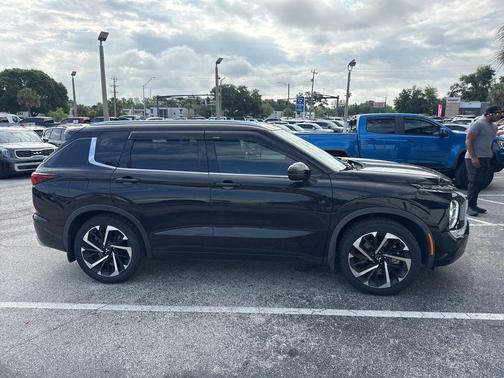 2022 Mitsubishi Outlander SEL