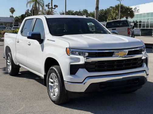 Summit White 2026 Chevrolet Silverado 1500 LT