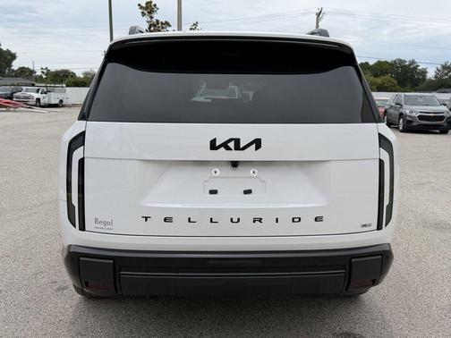 Glacial White Pearl 2027 Kia Telluride EX