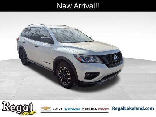 2019 Nissan Pathfinder SV