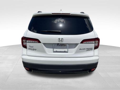 2022 Honda Pilot Black Edition