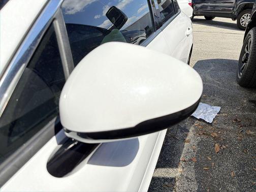 Glacial White Pearl 2023 Kia K5 EX