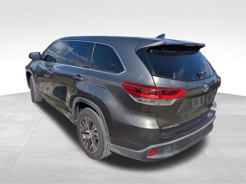 2018 Toyota Highlander 