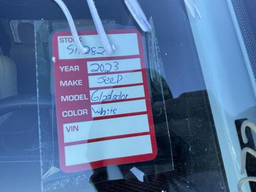 2023 Jeep Gladiator Overland