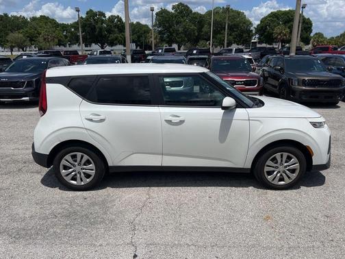 Snow White Pearl 2021 Kia Soul LX