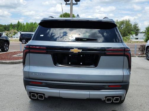Sterling Gray Metallic 2026 Chevrolet Traverse LT