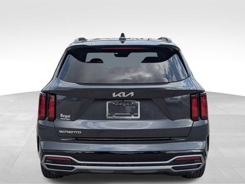 2023 Kia Sorento S