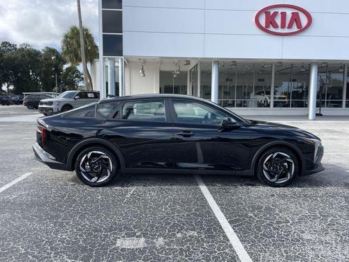 2025 Kia K4 EX