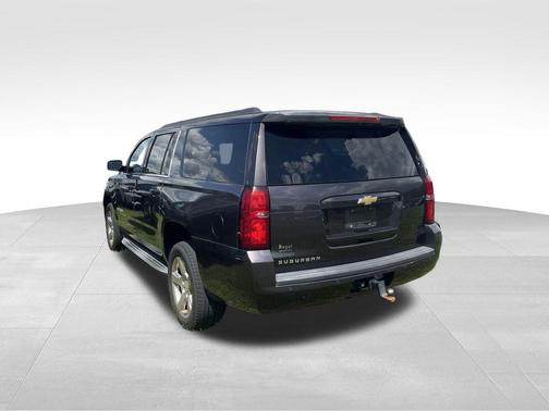 2017 Chevrolet Suburban LT