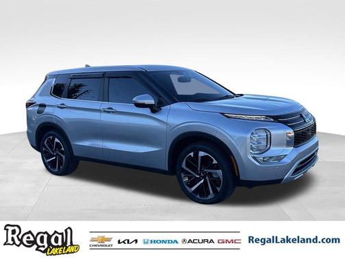 2023 Mitsubishi Outlander SE