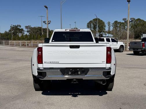 2026 Chevrolet Silverado 3500 LT
