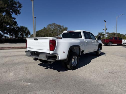 2026 Chevrolet Silverado 3500 LT
