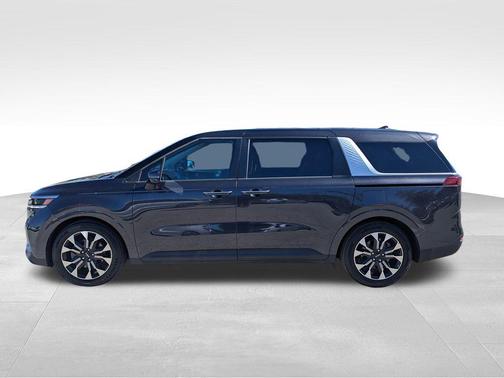 2023 Kia Carnival EX