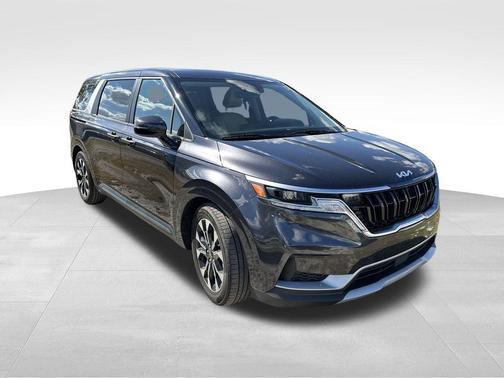 2023 Kia Carnival EX