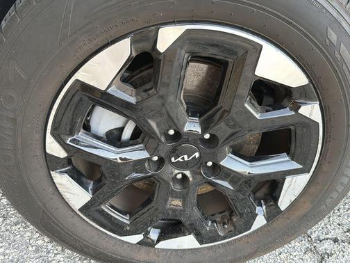 Metal 2025 Kia Sorento S